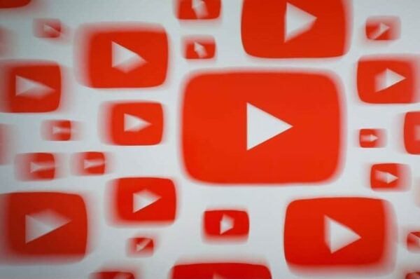 YOUTUBER